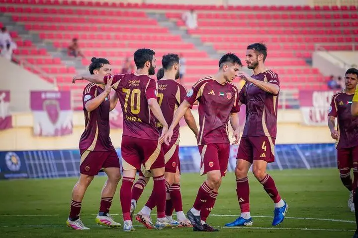تصویر؛  احمد نوراللهی در آغوش قاتل پرسپولیس!

