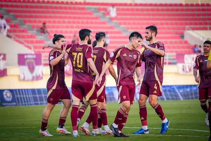 تصویر؛  احمد نوراللهی در آغوش قاتل پرسپولیس!

