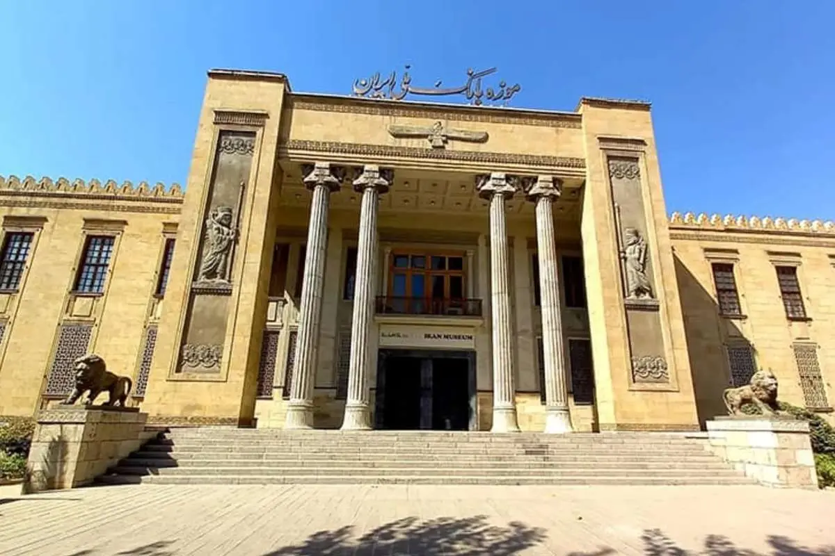 وکالتی کردن حساب های مشتریان بانک ملی ایران برای ثبت نام خودروهای وارداتی سایپا