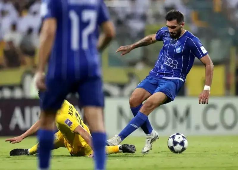 جلسه ستاره استقلال با مدیران برای دریافت رضایت‌نامه جدایی!