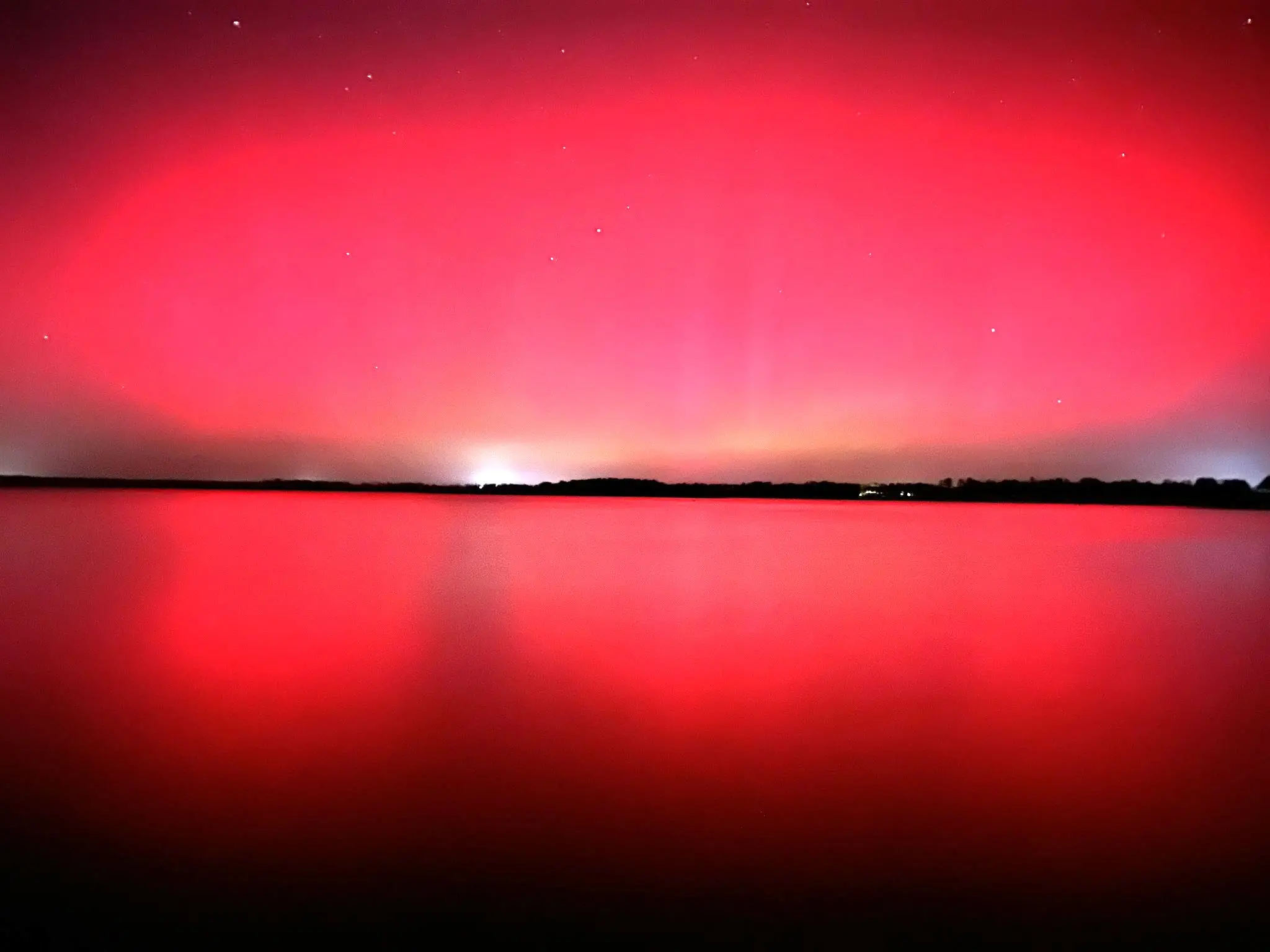 مشاهده پدیده نادر شفق قطبی سرخ در آسمان تگزاس