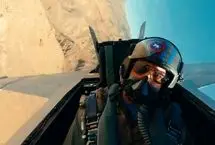 وزیر جنگ آمریکا با خلبان جنگنده‌ها پرواز کرد