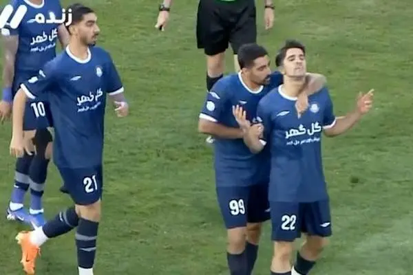 ببینید؛ گل تماشایی گل گهر به پرسپولیس توسط پورعلی دقیقه 19