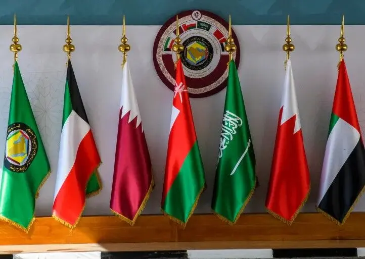 یادآوری چند واقعیت‌ حقوقیِ روشن به حاکمان مناطق حاشیه جنوبی خلیج فارس