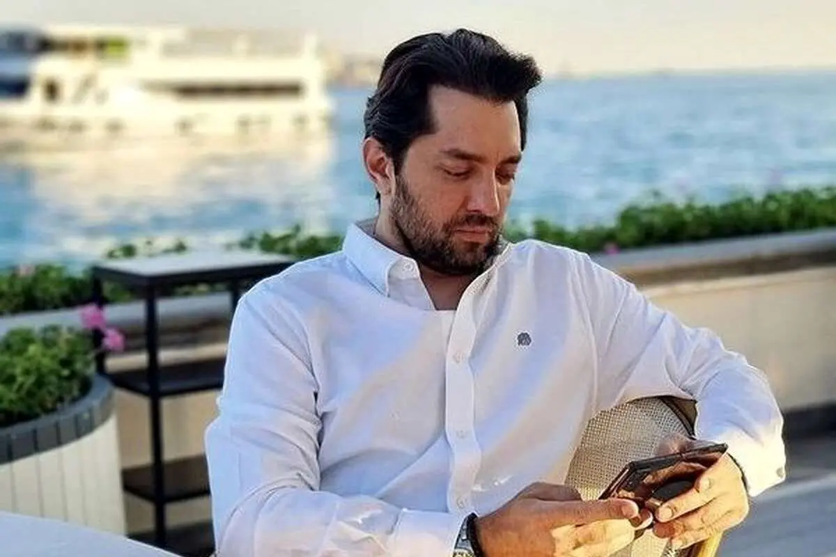 نگاه خیره بهرام رادان و یک کانگورو به افق