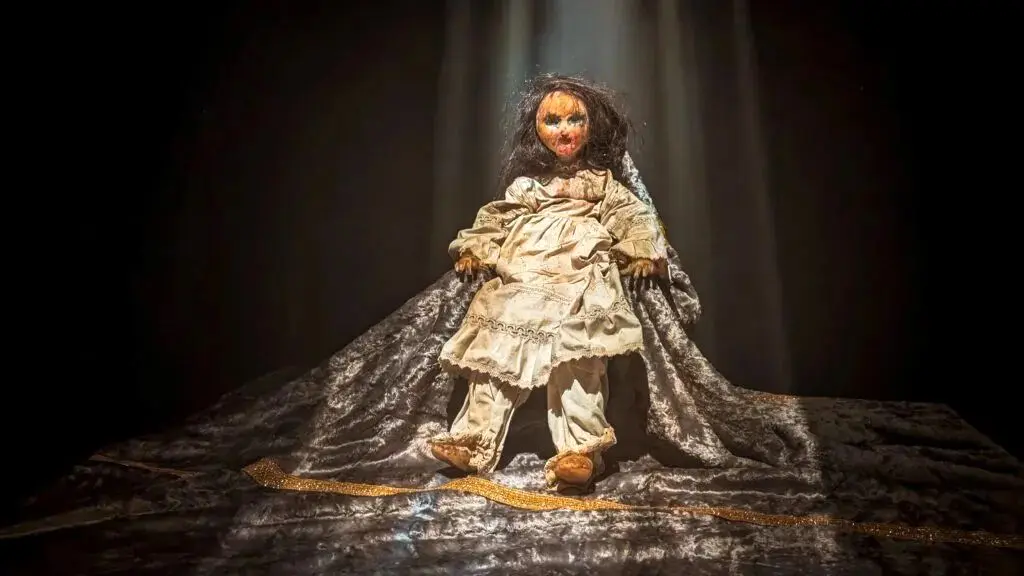 ببینید؛ نمایش عروسک‌های نفرین شده در لندن