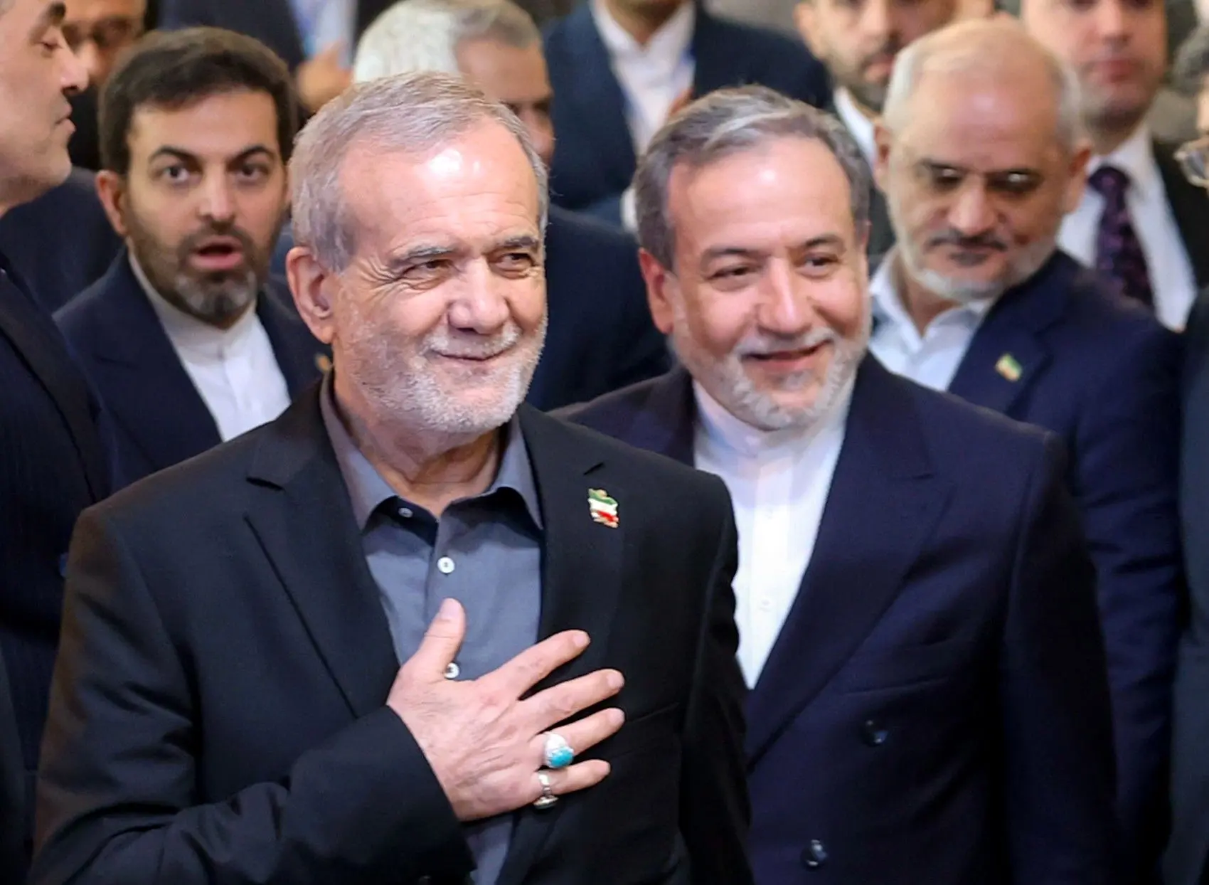ببینید؛ حضور پزشکیان و عراقچی در مجمع گفتگوی تهران
