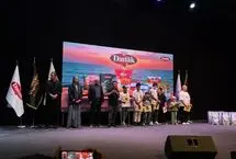 تصویر؛ عالیشاه در کنار مبینا نعمت‌زاده برای یک کار ارزشمند