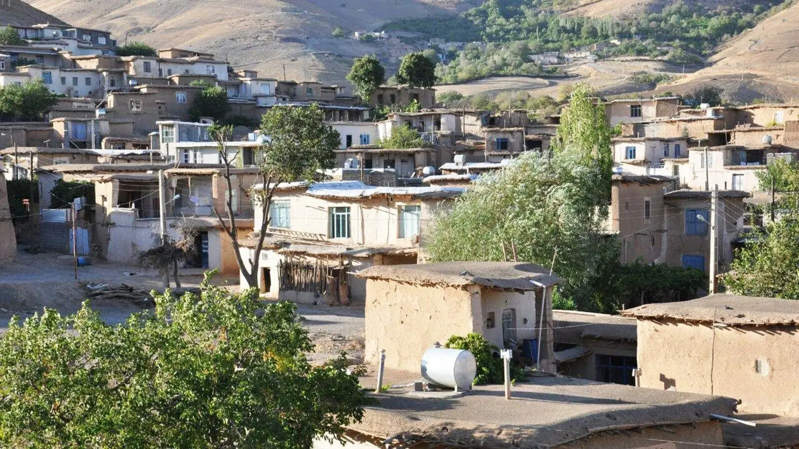 درگیری پدافند کرمانشاه با پرتابه‌ها در آسمان منطقه دینور 
