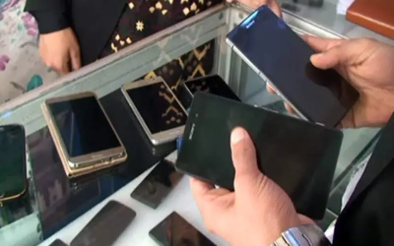 فروش تلفن‌های همراه سرقتی بعد از تغییر سریال
