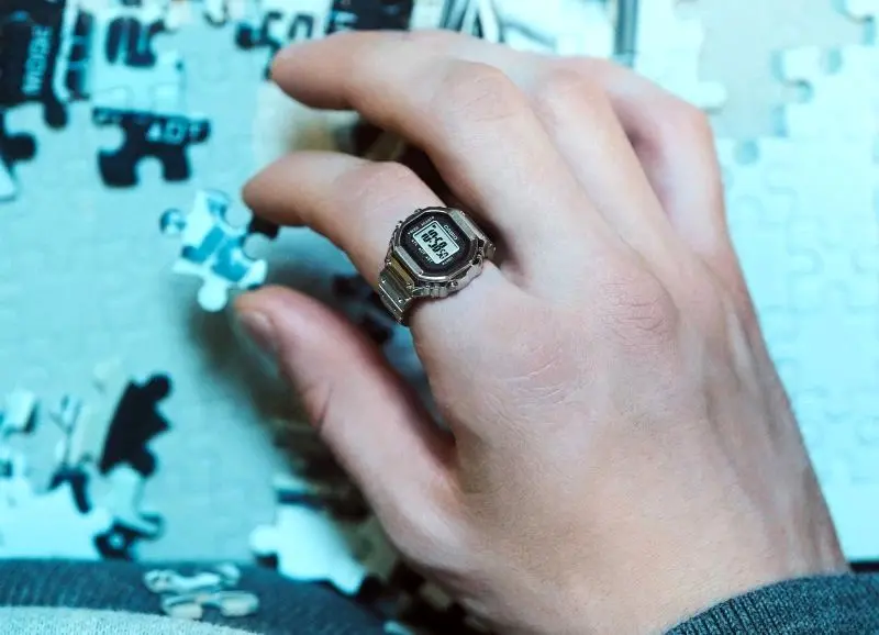 این ساعت 6 گرمی کاسیو روی انگشت شما جا می شود!