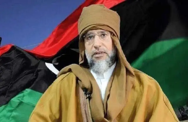 حضور گسترده مردم لیبی در تشییع جنازه پسر قذافی