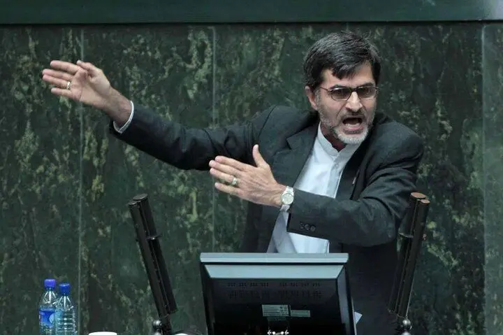 کوچک‌زاده مجلس را به‌هم ریخت/ حاجی‌بابایی: اگر تا ظهر هم داد بزنی، من عصبانی نمی‌شوم