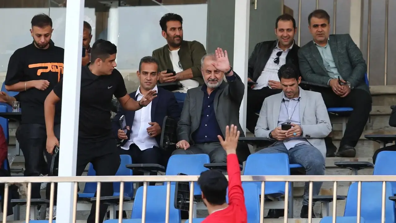 تاکتیک بمب ترکاندن در پرسپولیس جواب نداد