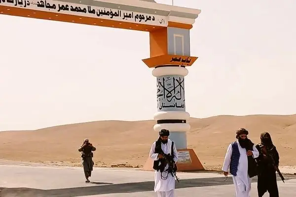 ساخت مقبره‌ مجلل برای ملا عمر 