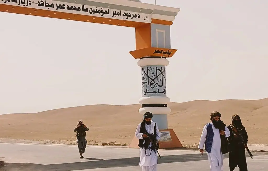 ساخت مقبره‌ مجلل برای ملا عمر 