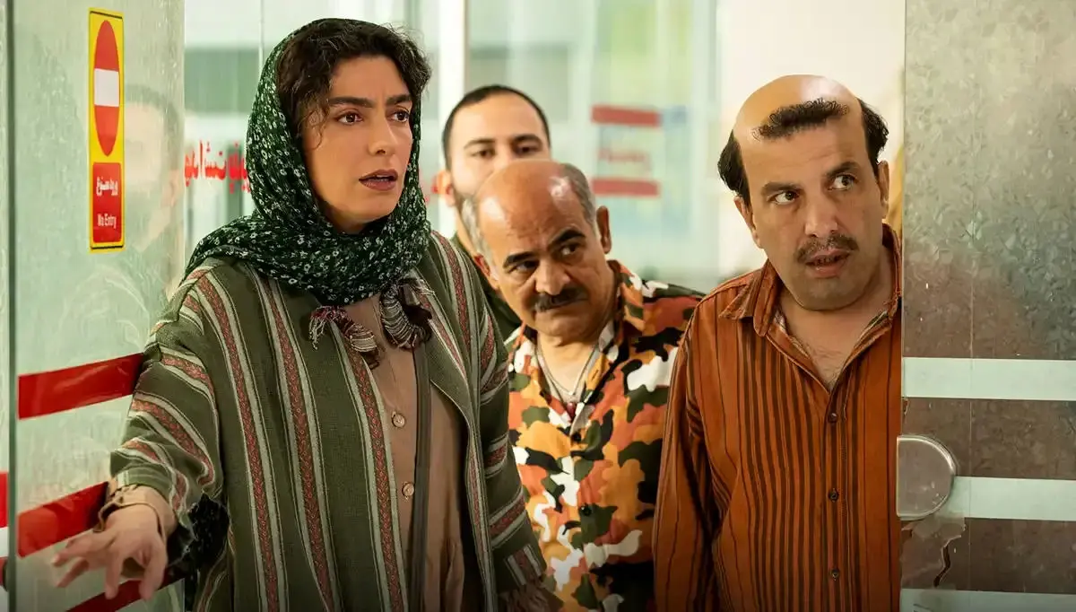 مصدومیت رضا عطاران و عباس جمشیدی‌فر در ازدحام اکران مردمی اجل معلق