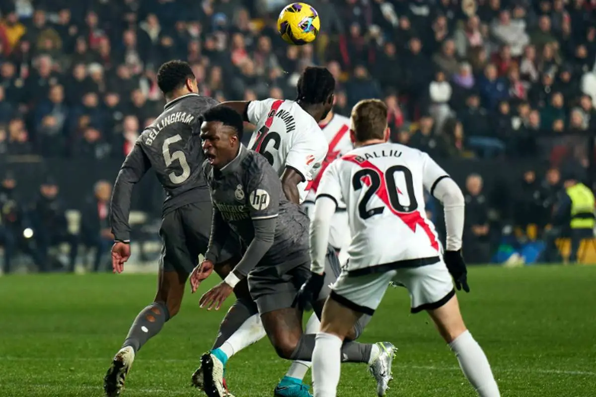 پوشش زنده؛ رایو وایکانو مقابل رئال مادرید [ 0 - 0 ] / نیمه دوم