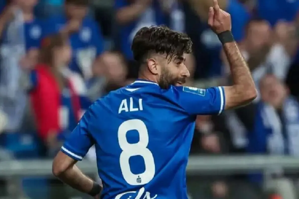 زنوزی به دنبال لژیونر پرسپولیسی