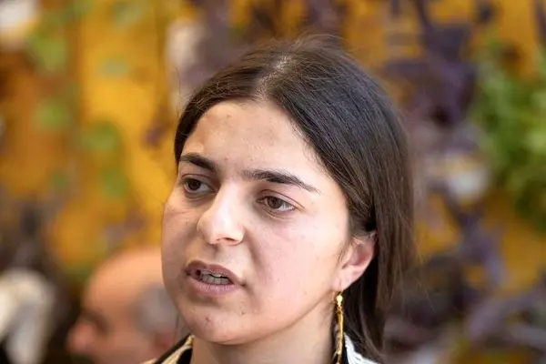 عکس؛ زن ایزدی پس از ۱۲ سال از اسارت داعش آزاد شد