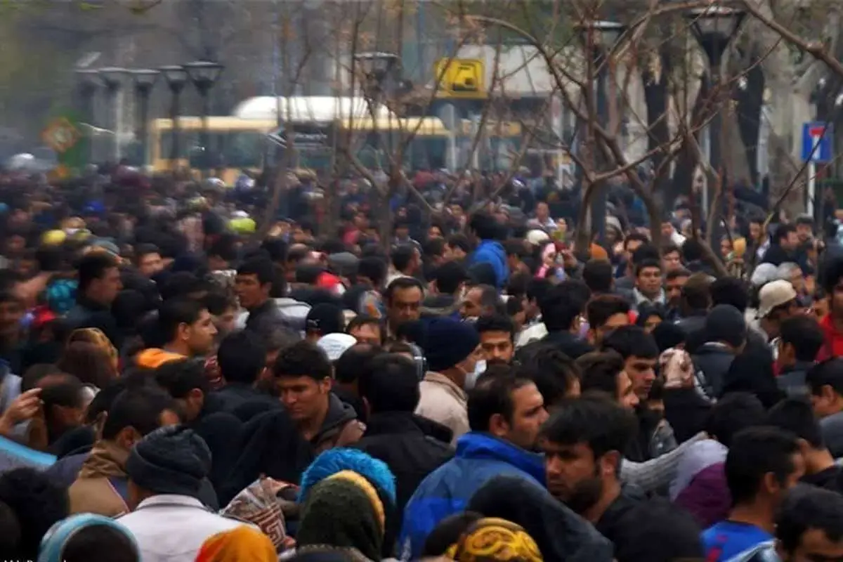 جمهوری اسلامی: مهمانی۱۰کیلومتری غدیر، مشکل مردم را حل نمی‌کند