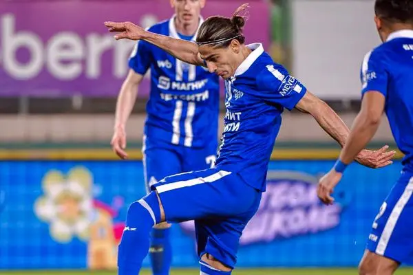 ببینید؛ گل حسین‌نژاد با شوت تماشایی برای دینامو مقابل اورنبورگ