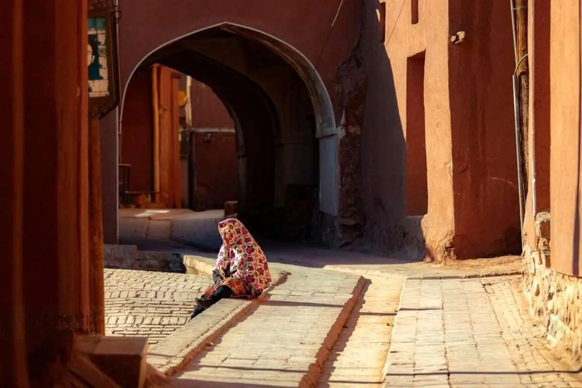 تصاویر؛ پاییز ابیانه ؛ روایت رنگ‌ها در روستای سرخ