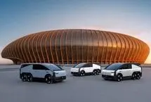 ناو هواپیمابر روی آسفالت!