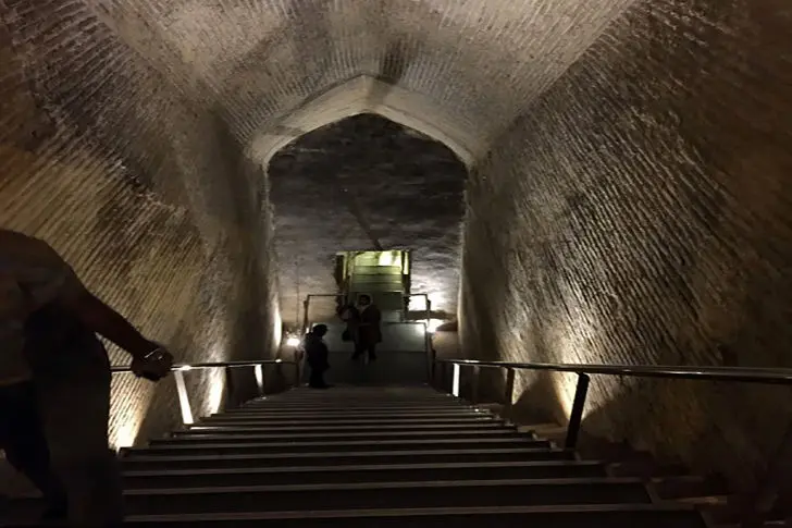 تصاویری از آبگیری آب‌انبارهای اوز در جنوب فارس پس از بارش باران