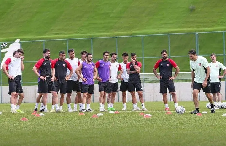 خرید مهاجم خارجی برای پرسپولیس قطعی شد

