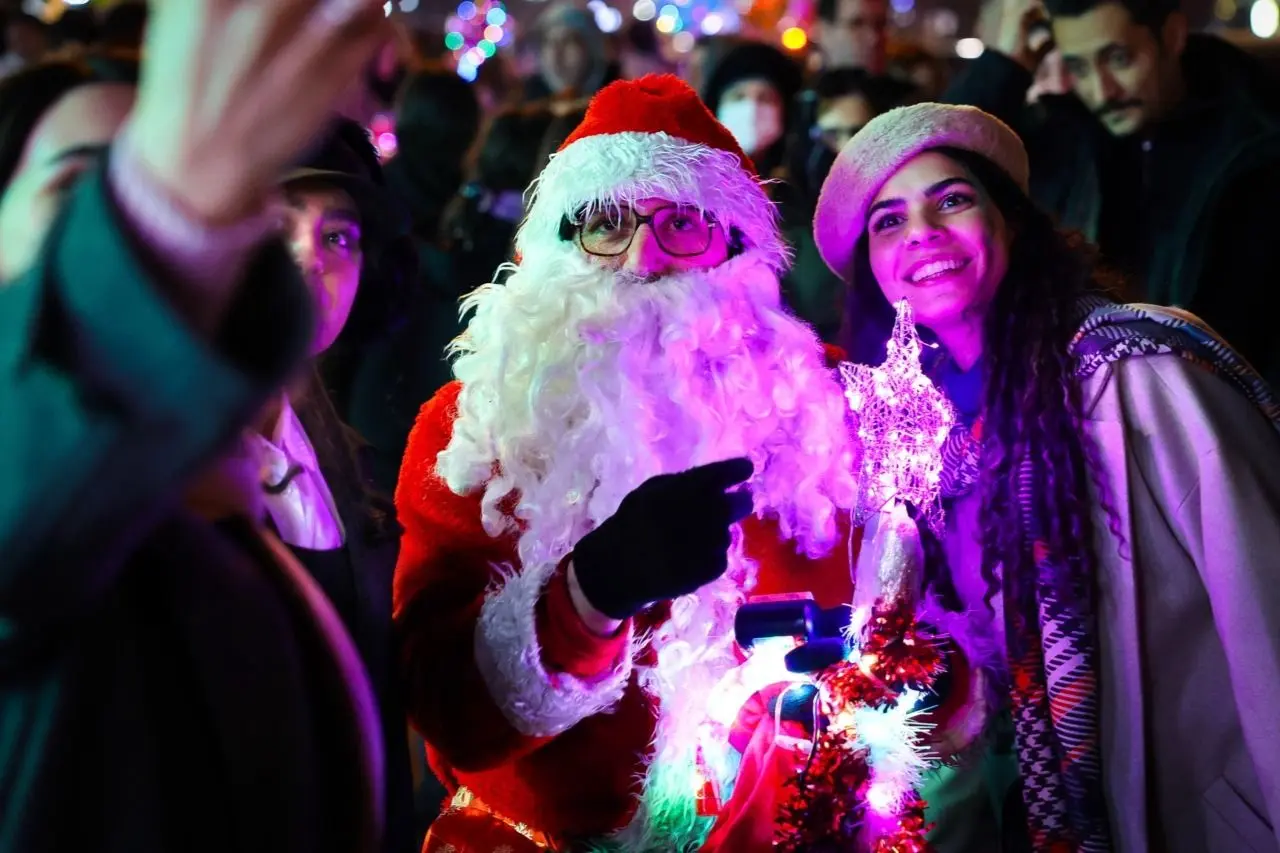 تصاویر؛ بابانوئلِ تهران