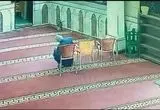 ببینید؛ لحظه درگذشت مرد مصری هنگام نماز ظهر در مسجد 