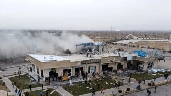 شهادت ۱۷ شهروند طی حمله موشکی به مجتمع بین راهی زنجان _ قزوین