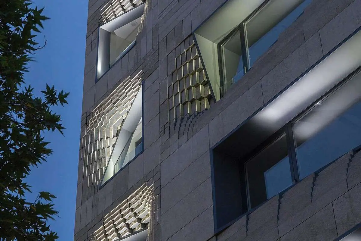 معماری با اصالت در دل تهران؛ «سافت‌استون» تلفیقی از سنگ، هنر و طراحی معاصر