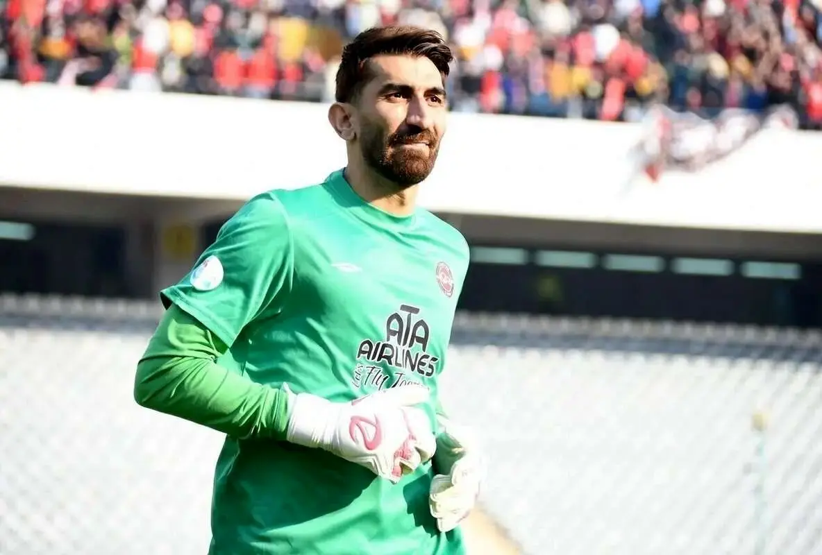 تصویر؛ کنایه مجدد علیرضا بیرانوند به پرسپولیسی‌ها