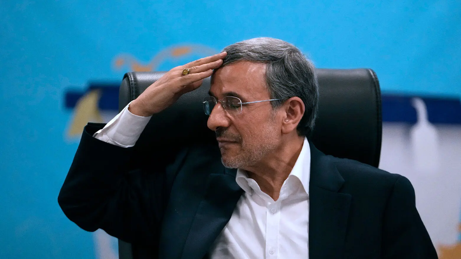 آیا احمدی نژاد خودش را برای روز مبادا در آب نمک خوابانده است؟