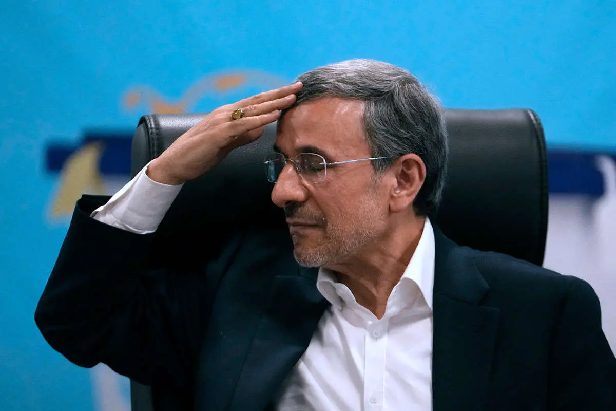 بازگشت چراغ خاموش محمود احمدی نژاد