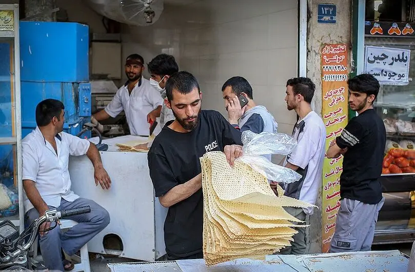کمبود نان نداریم/ در صورت نیاز سهمیه آرد استان‌ها افزایش می‌یابد

