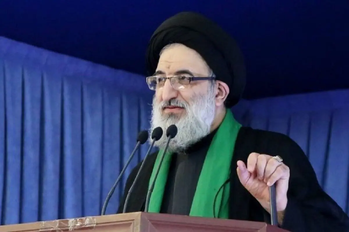 امام‌جمعهٔ کرج: در تحریم‌های مکانیسم ماشه ممنوعیتی برای فروش نفت نیست/ گرفتار جنگ روانی نشویم