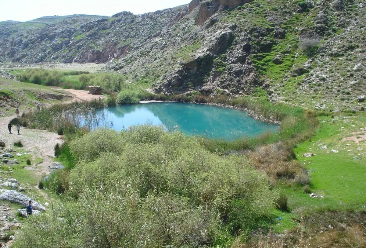سرریز شدن سد کنگیر ایوان در استان ایلام