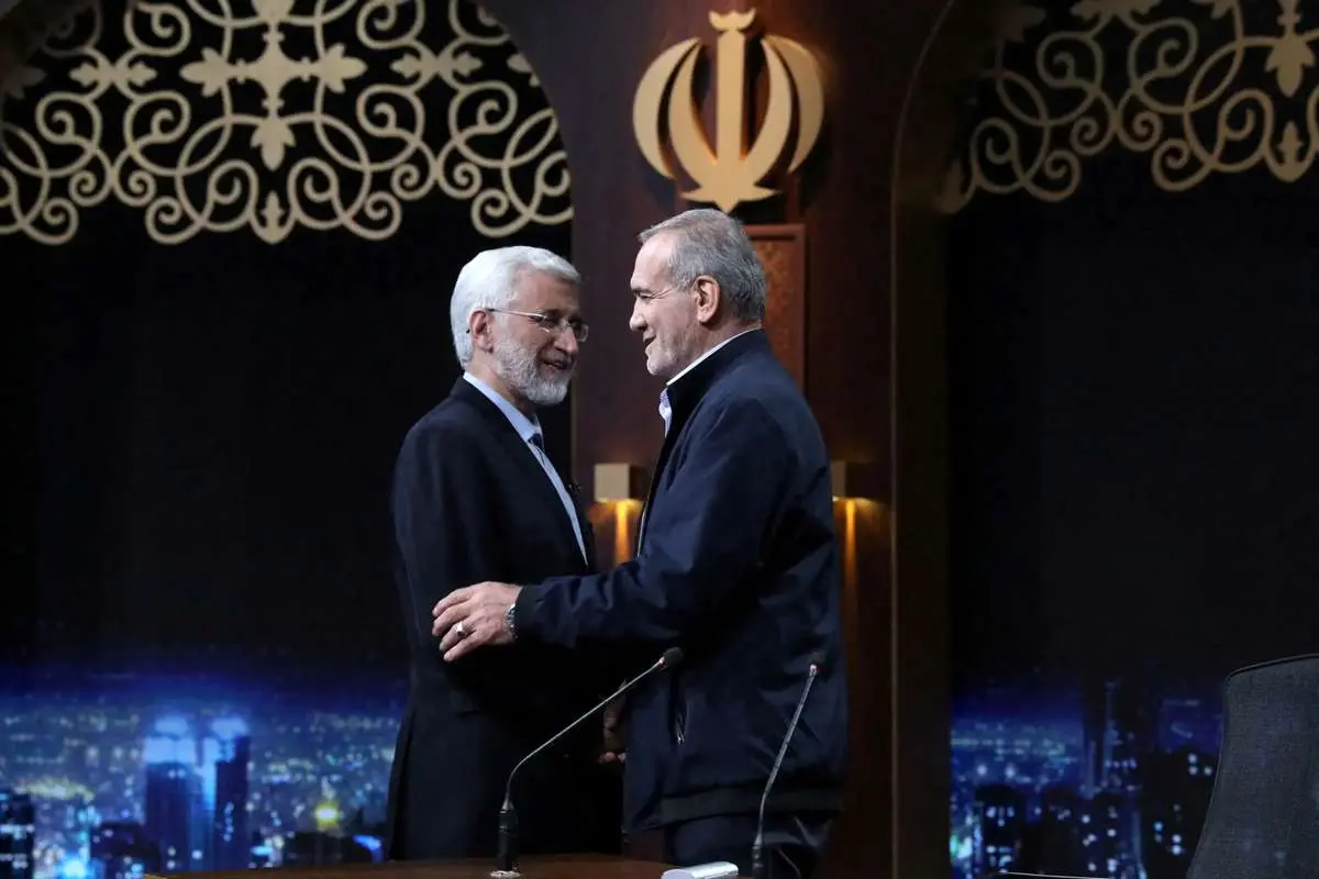 انتقاد از موضع گیری طرفداران جلیلی؛ استفاده از نام رهبری برای استیضاح پزشکیان