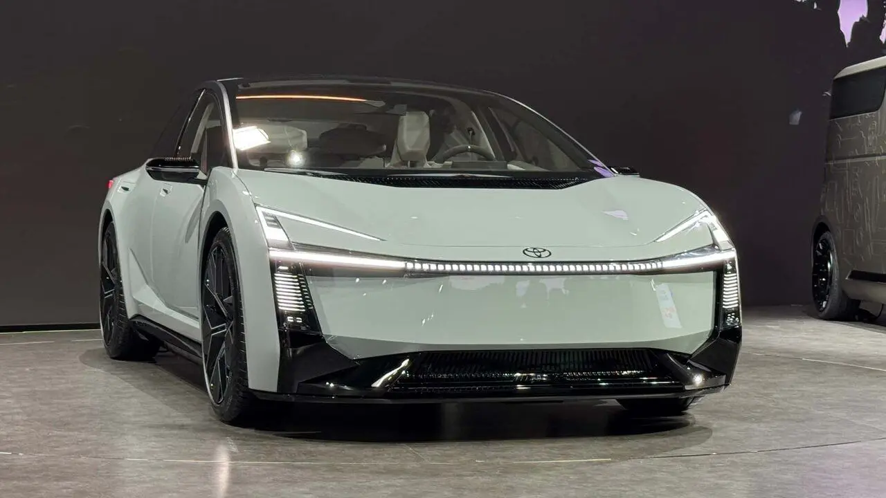 تویوتا کرولا ۲۰۲۷؛ پرفروش‌ترین خودروی جهان با چهره ای جسور