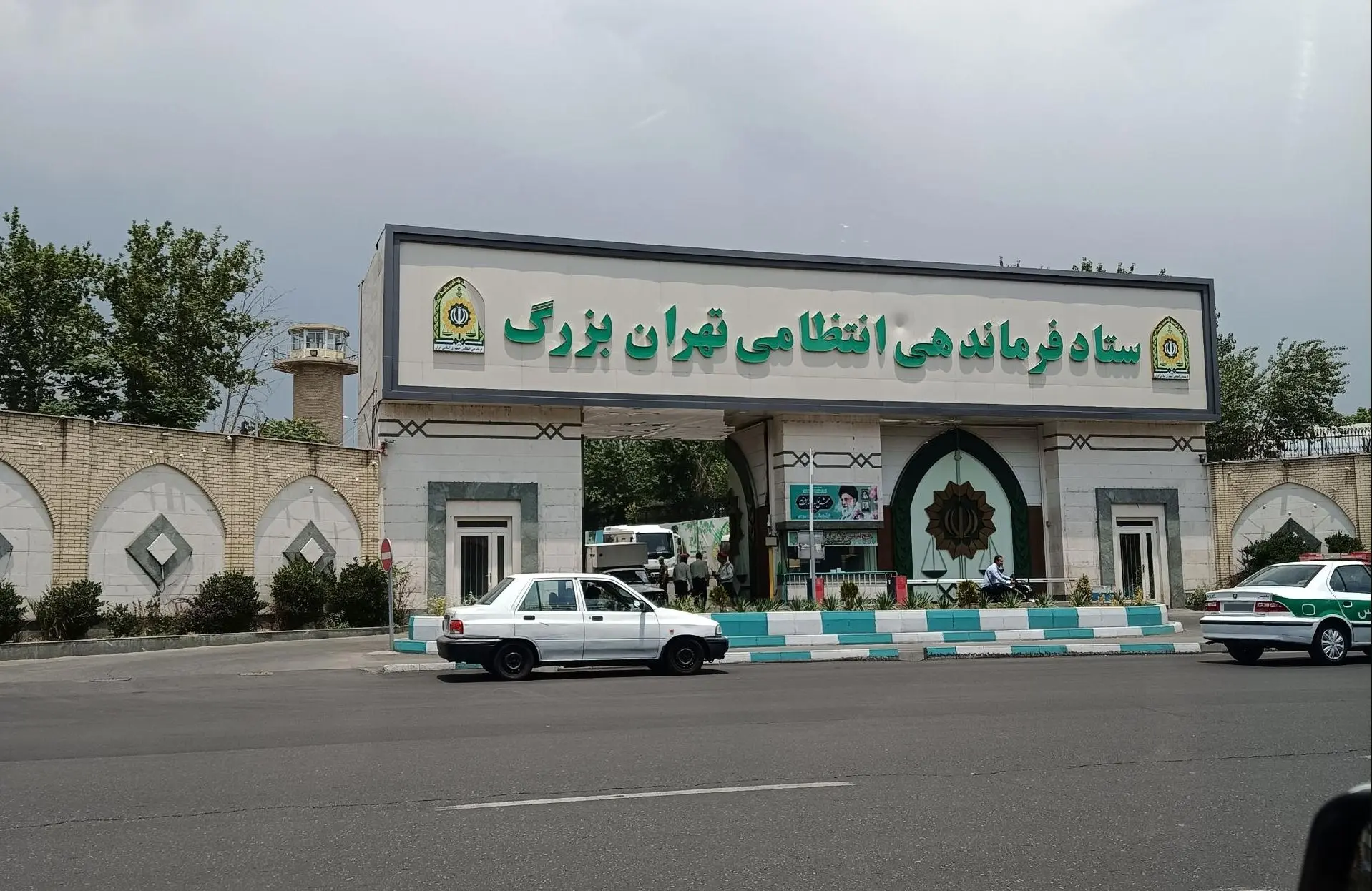 اصابت جزئی ریزپرنده به ساختمان فاتب