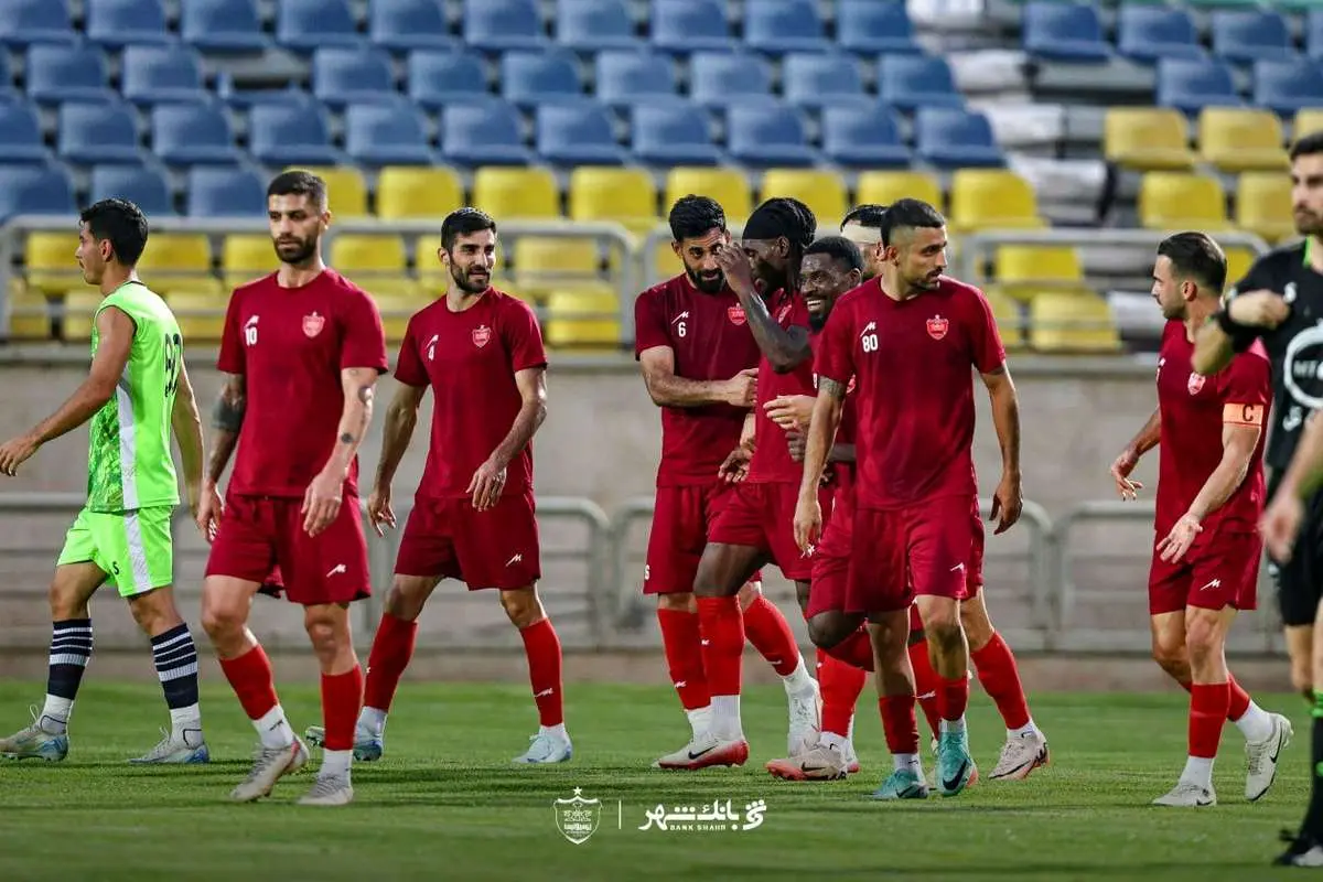 یک کاپیتان و یک ستاره در لیست مازاد ۴ نفره پرسپولیس