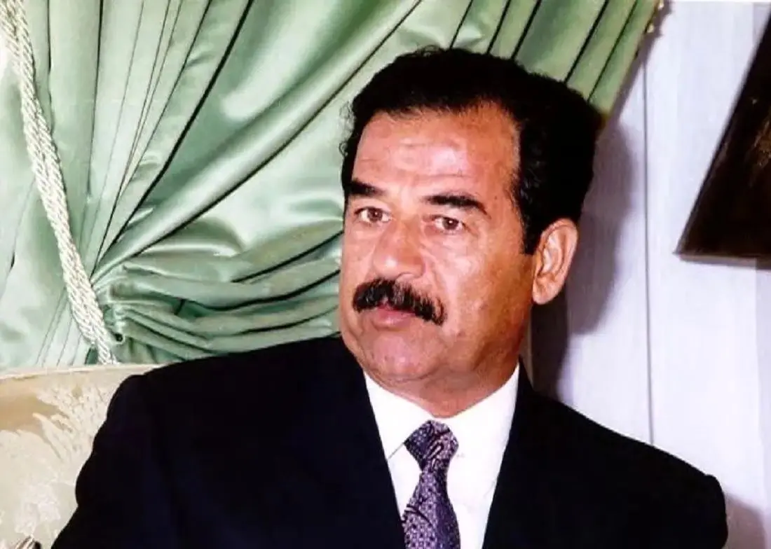 «صبحه طلفاح» مادر «صدام» در دوران پیری؛ دهه 40 شمسی 