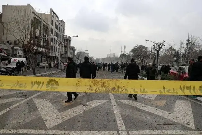 روایت یک ظهر باورنکردنی در تهران؛ وقتی خیابان پیروزی بوی باروت گرفت