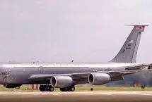 ورود سوخت‌رسان صدمه دیده آمریکایی به انگلیس