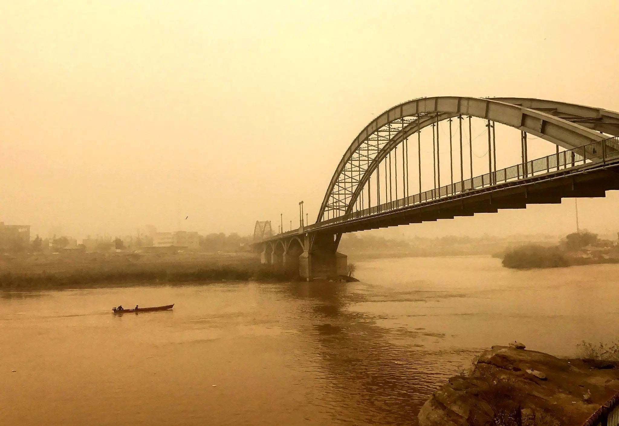 ۱۸ شهر خوزستان در محاصره هوای آلوده؛ نفس مردم در وضعیت قرمز