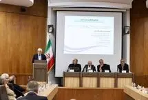 عارف: کنار هم قرار گرفتن دو جریان سیاسی باعث هم‌افزایی به نفع نظام می‌شود