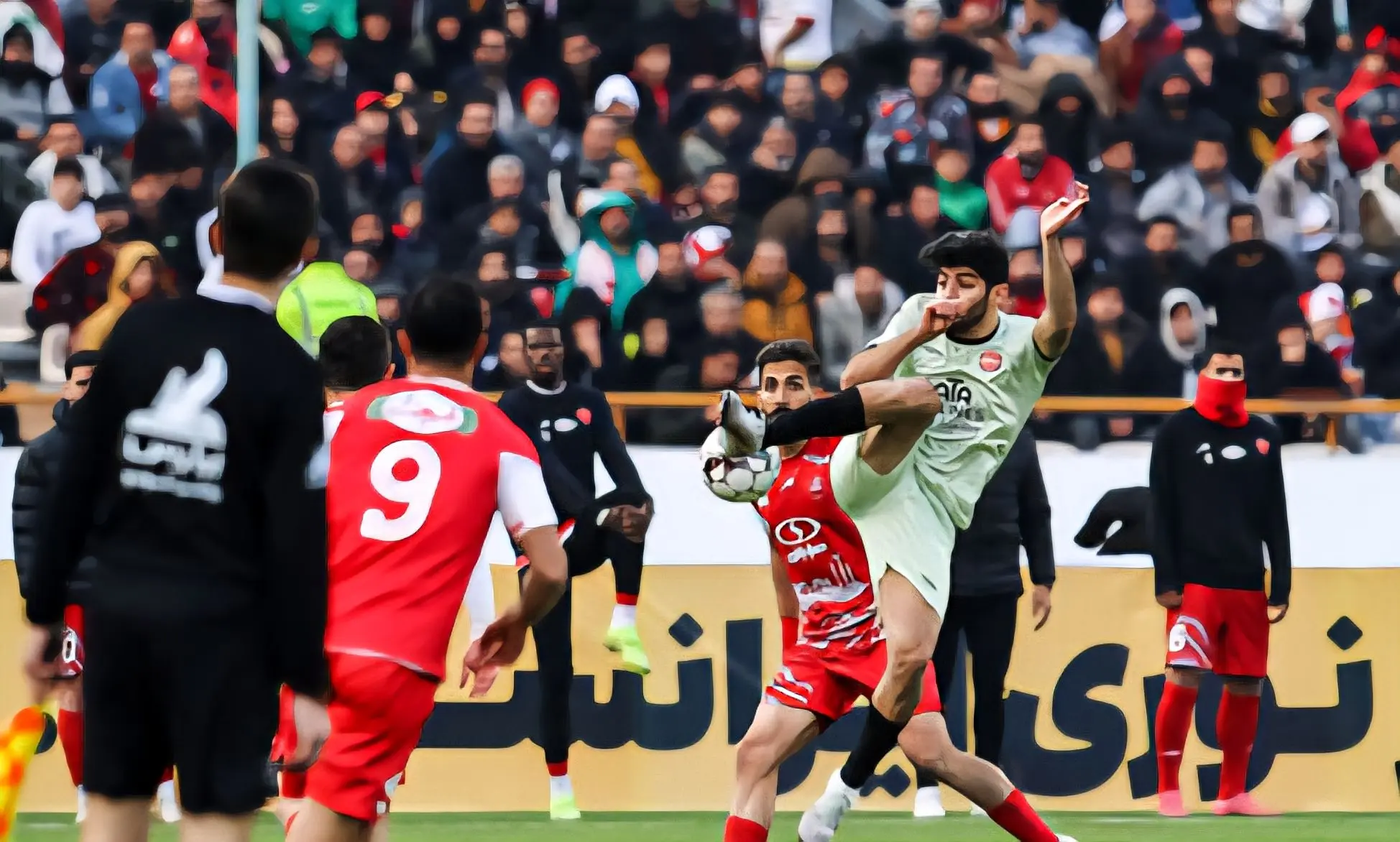 زنوزی علیه پرسپولیس؛ حرفش را هم نزنید!